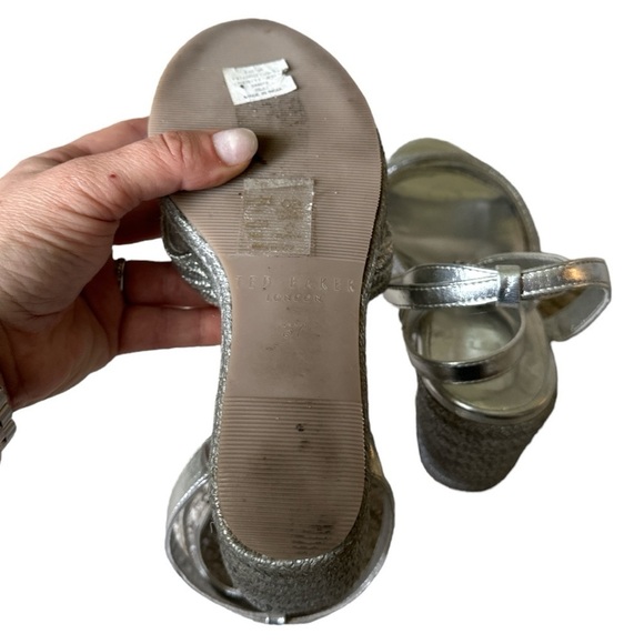 EUC - Ted Baker Laelia Espadrilles - silver - size 37(US 7) - Picture 8 of 8